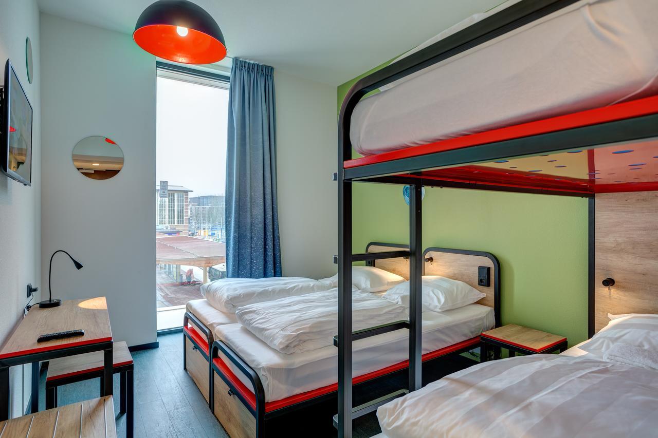 Meininger Hotel Amsterdam Amstel Esterno foto
