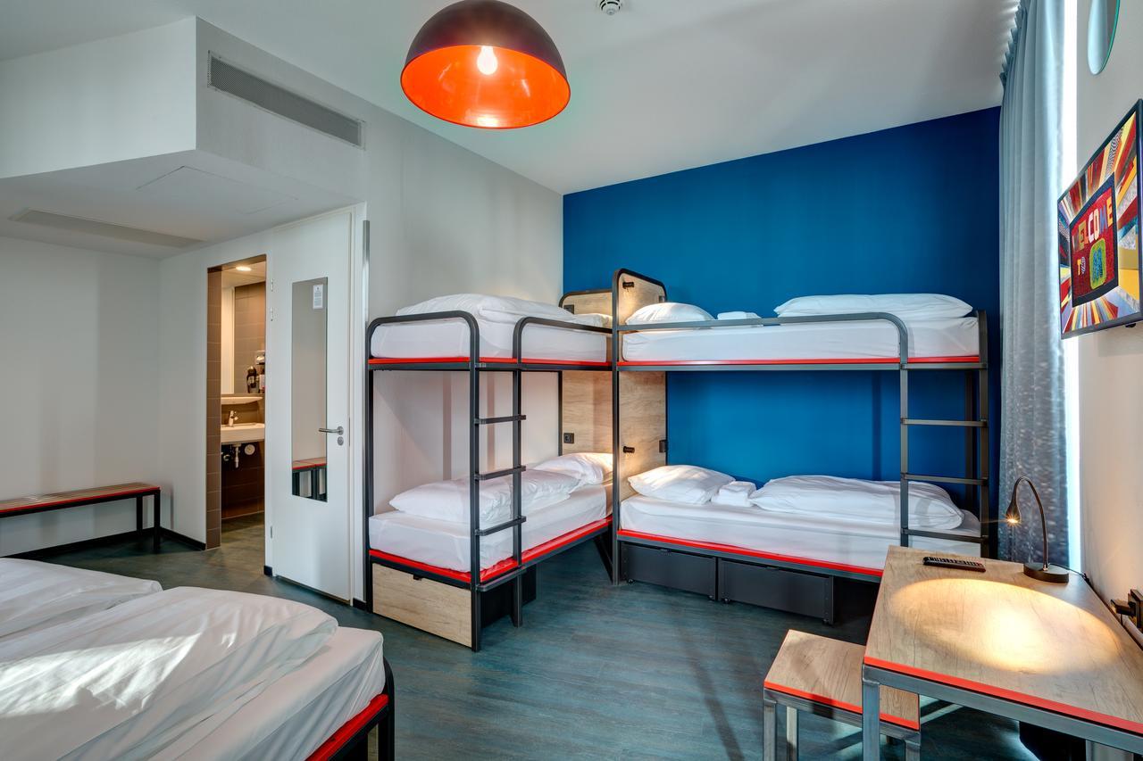 Meininger Hotel Amsterdam Amstel Esterno foto