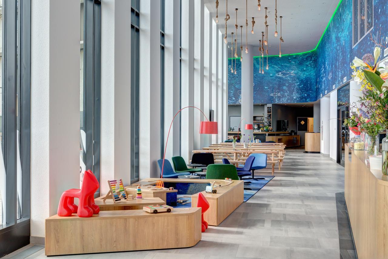Meininger Hotel Amsterdam Amstel Esterno foto