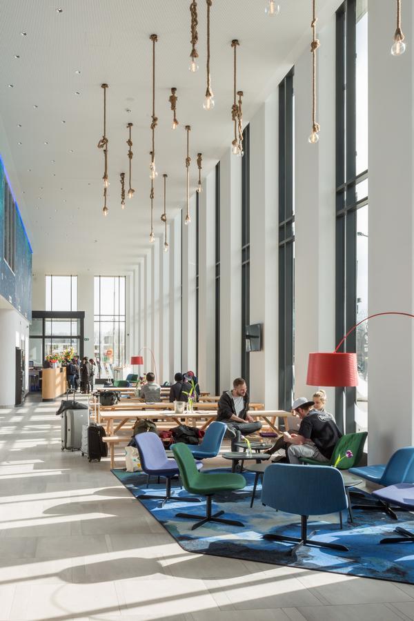Meininger Hotel Amsterdam Amstel Esterno foto